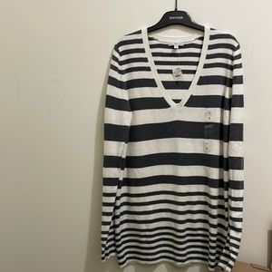 Gap v neck striped sweater (sz l)